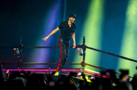  O Incrível Concerto de Enrique Iglesias em Lisboa: Uma Noite Mágica sob as Estrelas de Portugal!